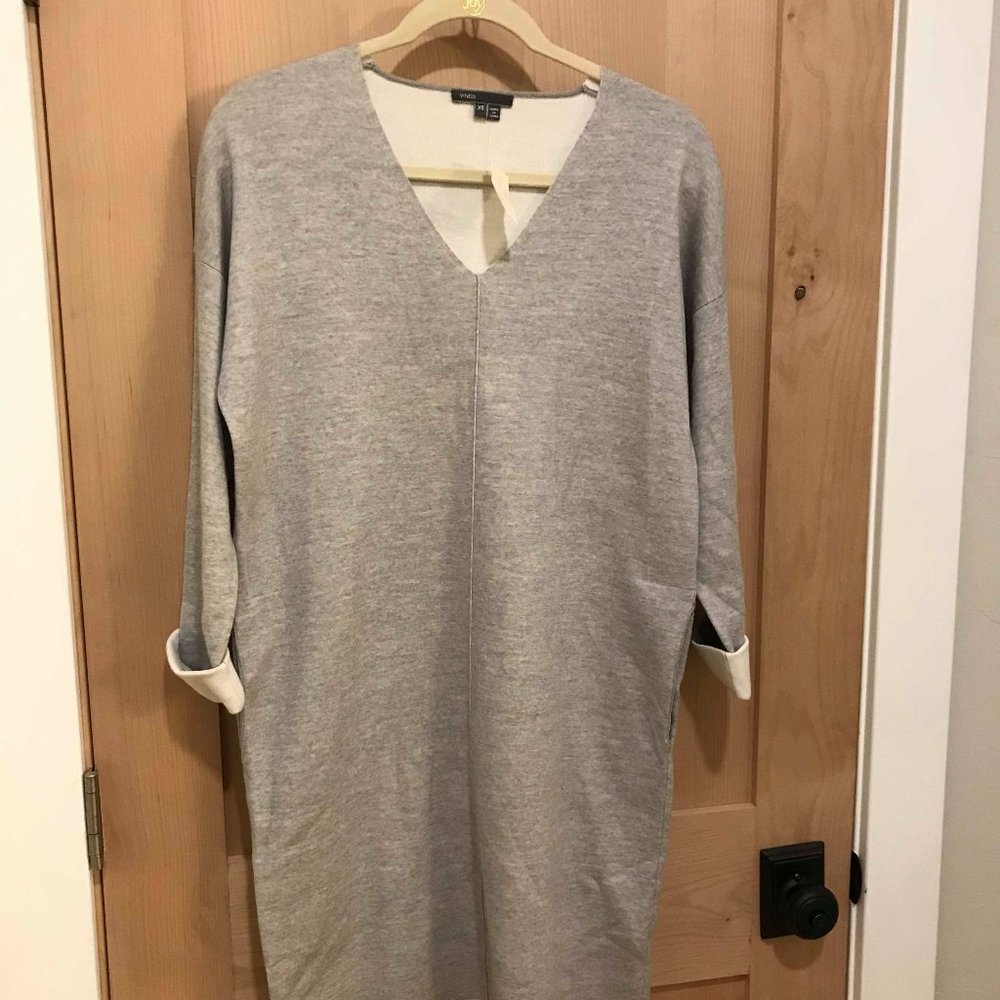 Vince. Grey V-neck Tunic with Pockets - Size XS